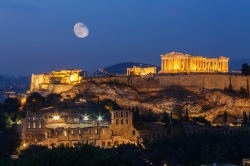Acropoli by night