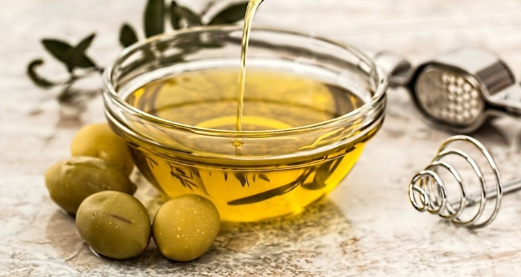L’olio d’oliva greco: la storia e il futuro del dono degli Dei