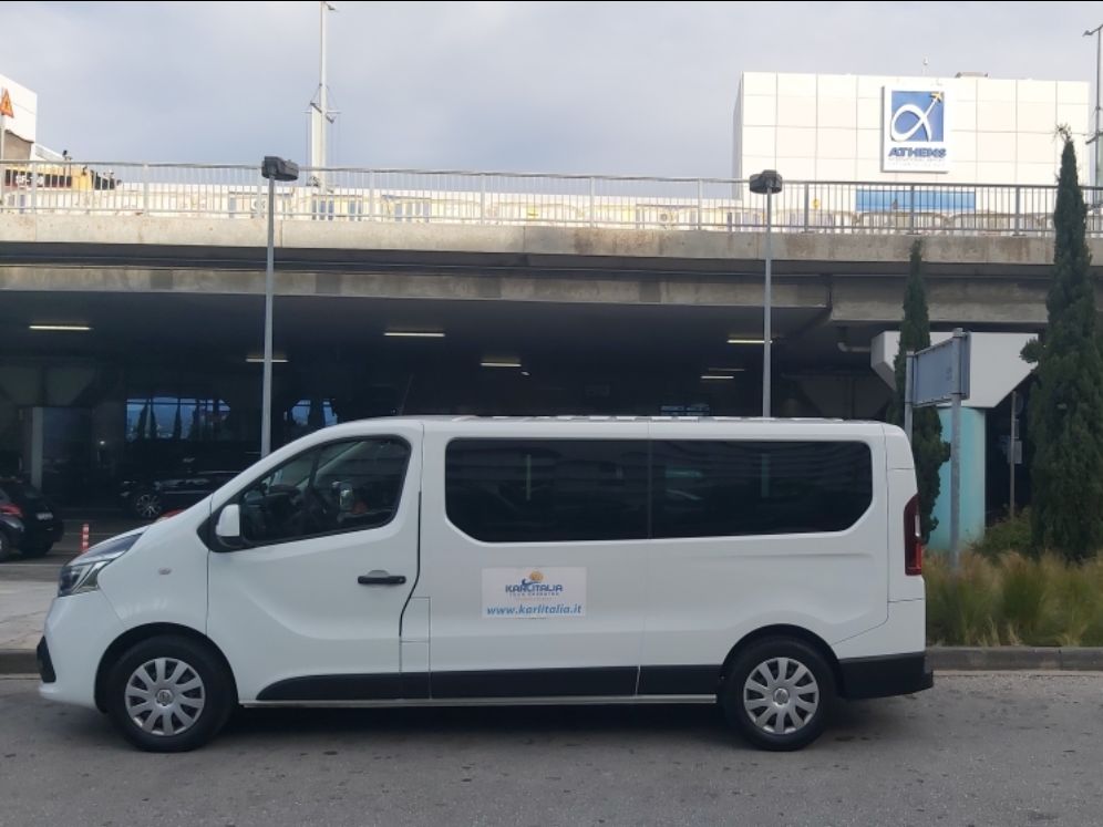 Grecia on the road: perché scegliere un tour in minivan